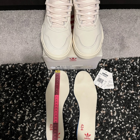 Adidas 424 on Fairfax-US 9 - Picture 6 of 8